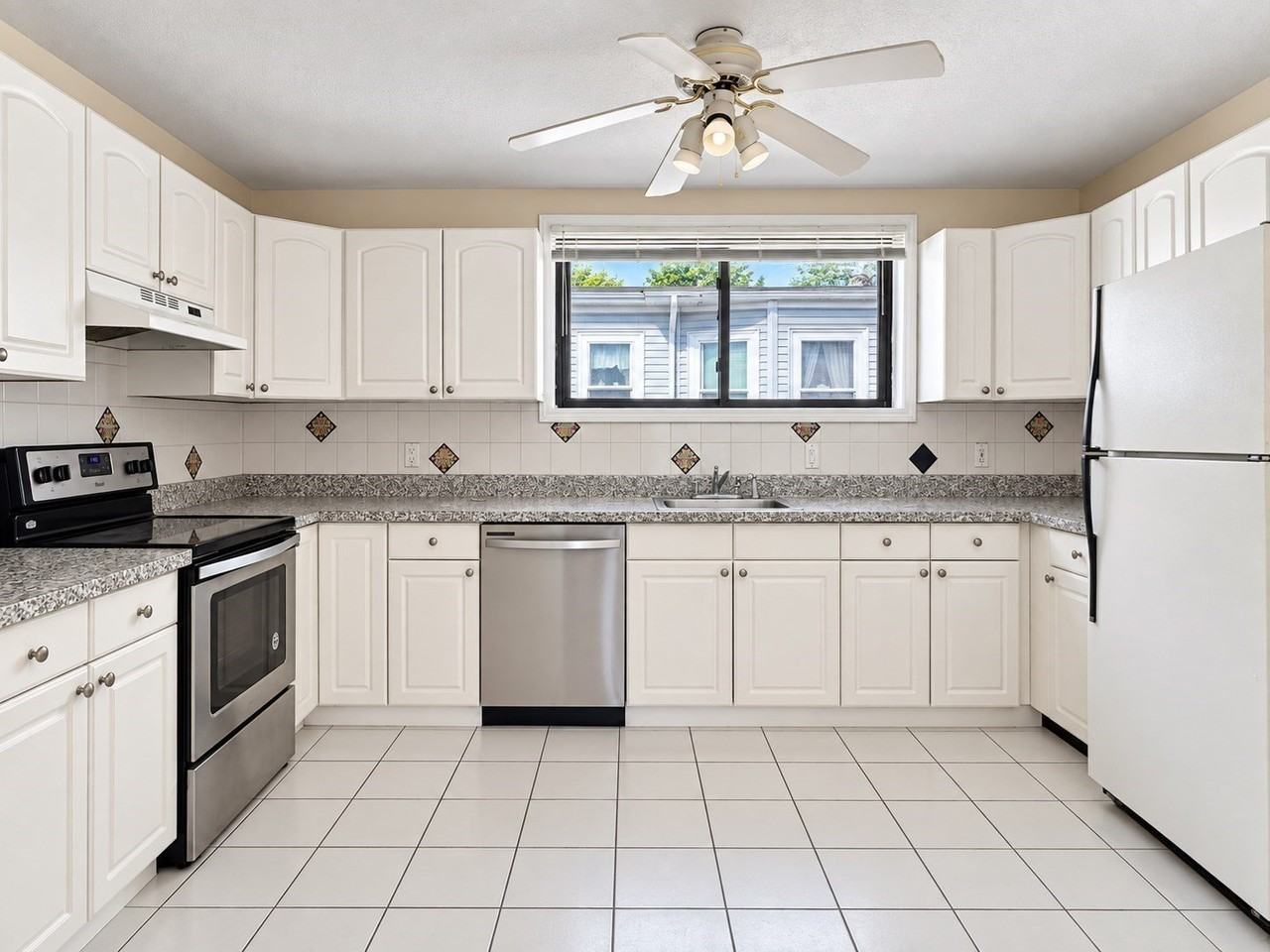 41 High St #3 - Photo 3 of 18