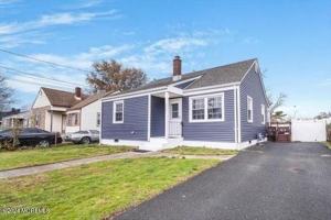 featured image of 175 Seabreeze Way