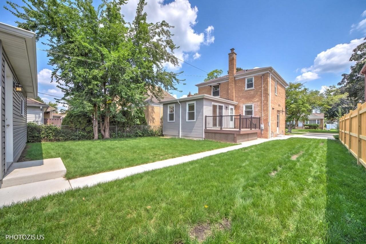 7432 N Odell Ave - Photo 4 of 39
