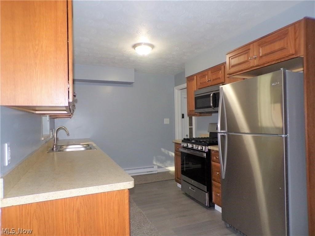 152 S Yorkshire Blvd - Photo 6 of 29