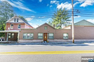 85 Franklin Ave #B - Photo 1 of 1