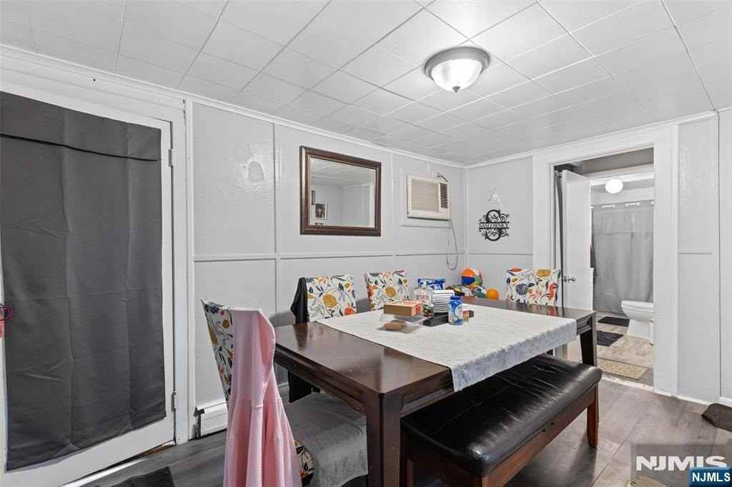 85 Franklin Ave #B - Photo 7 of 19
