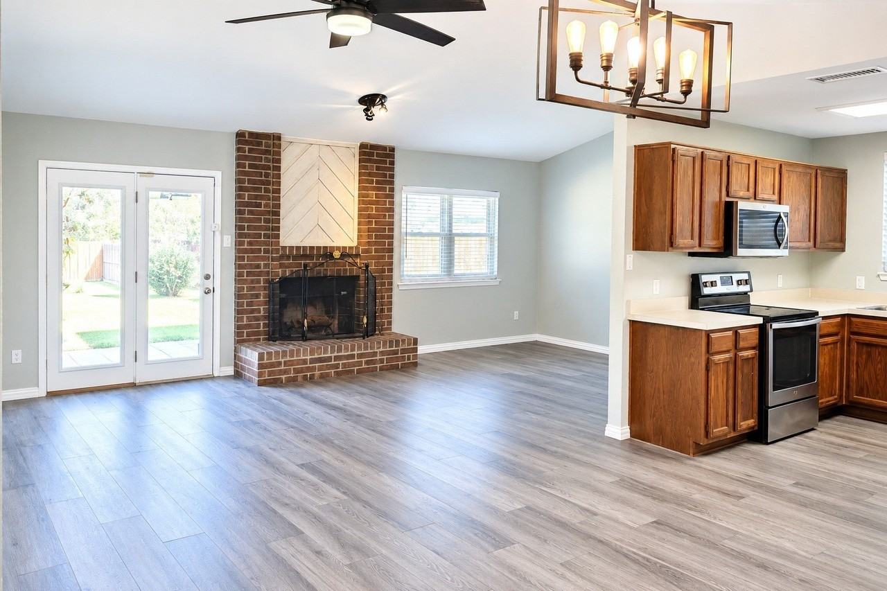 4915 Prairieview Ct S - Photo 6 of 31