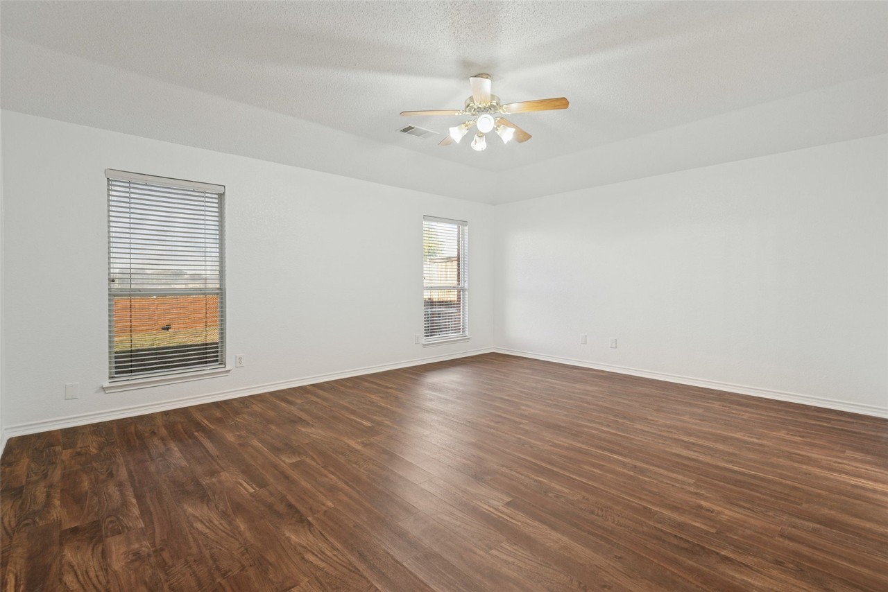3205 Cantura Dr - Photo 6 of 12