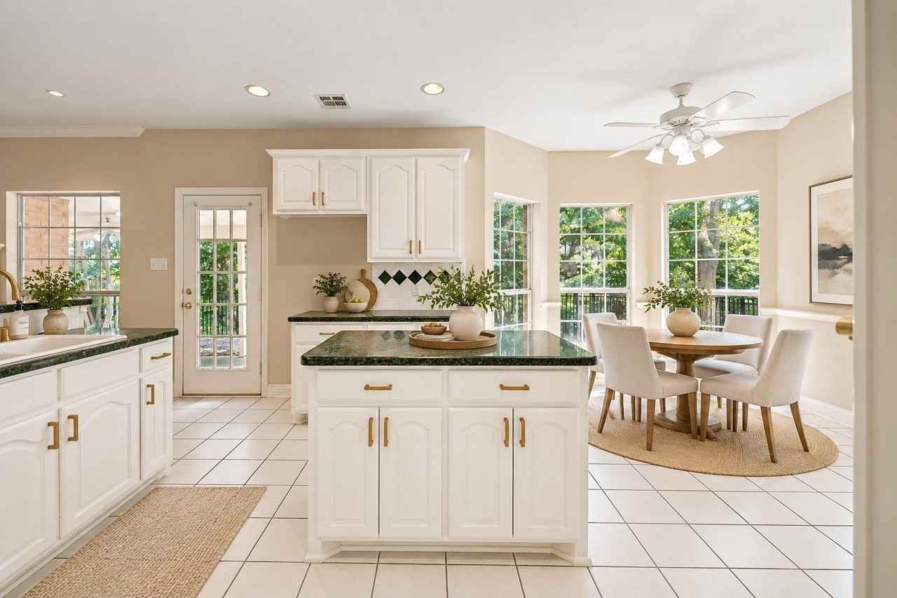 1009 Spanish Oak Dr - Photo 4 of 19
