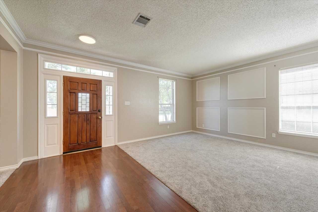 3322 Bridlewood Dr - Photo 3 of 40