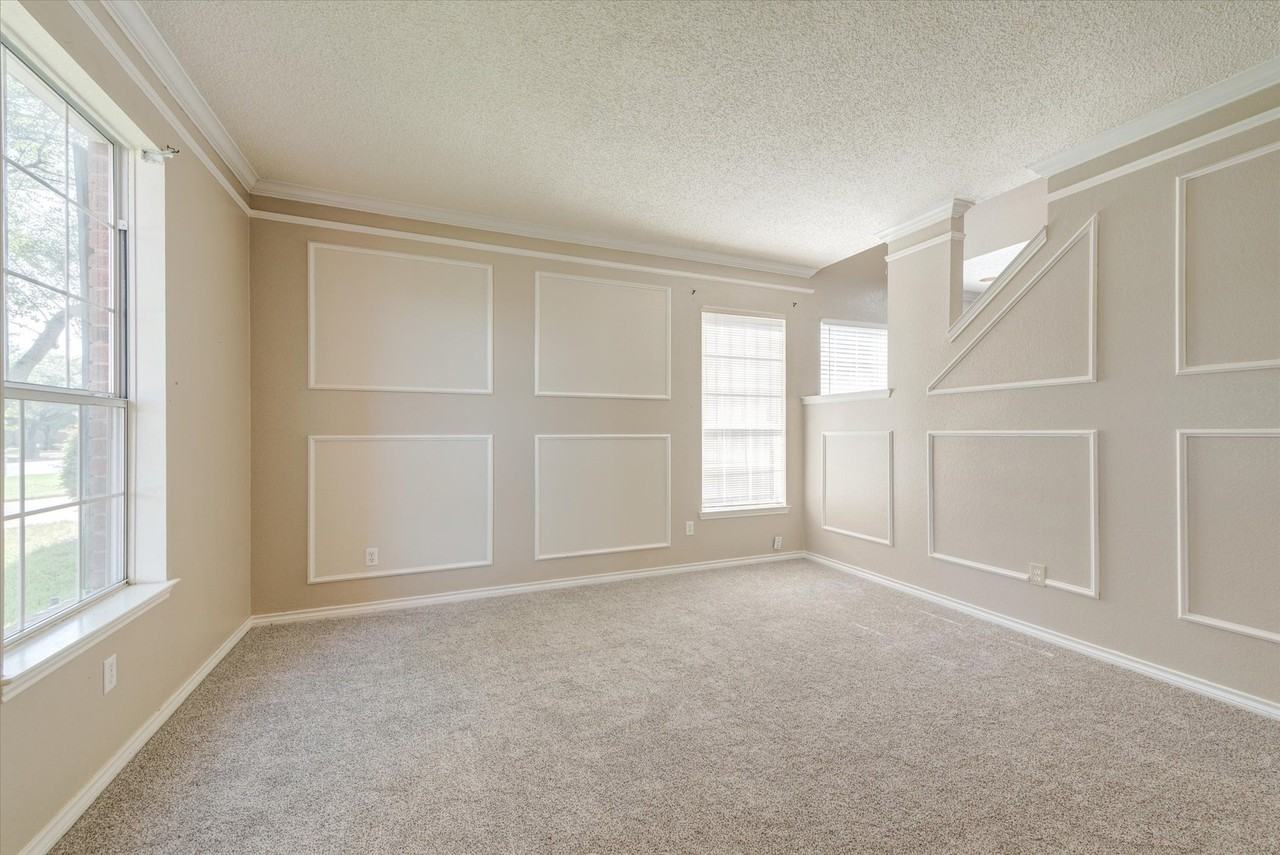 3322 Bridlewood Dr - Photo 5 of 40