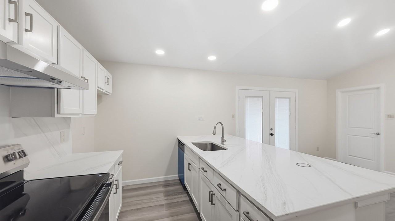 920 Carom Way - Photo 6 of 16