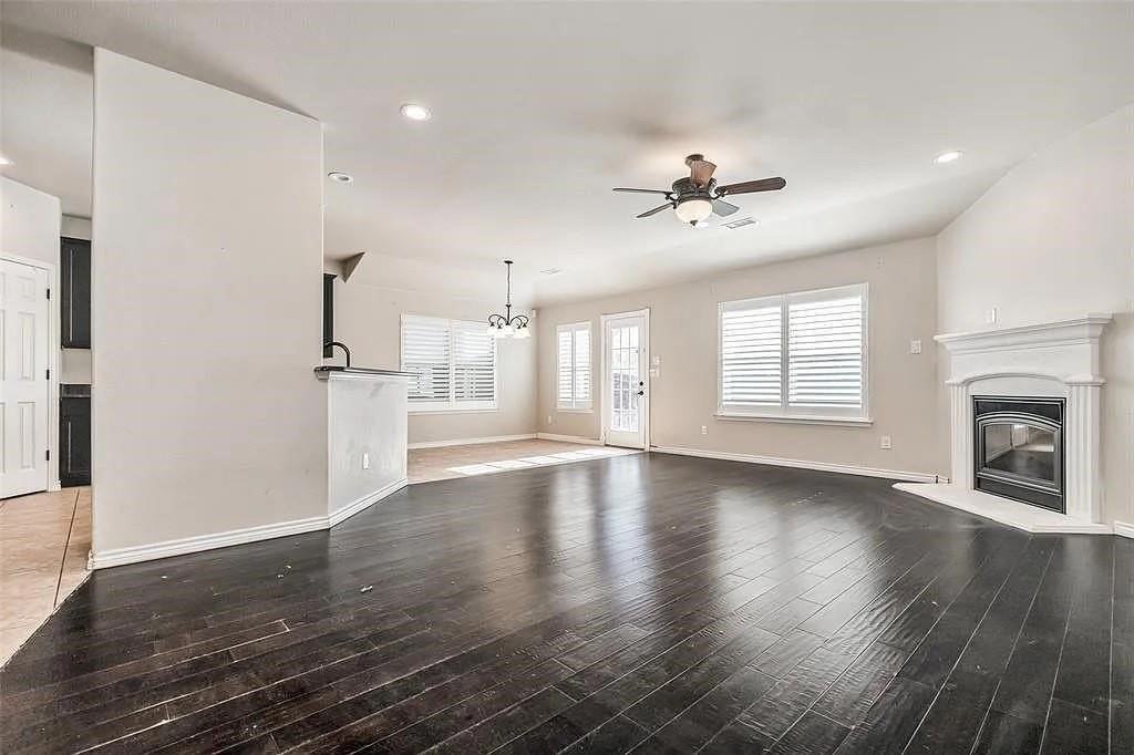 2108 Eppright Dr - Photo 4 of 24