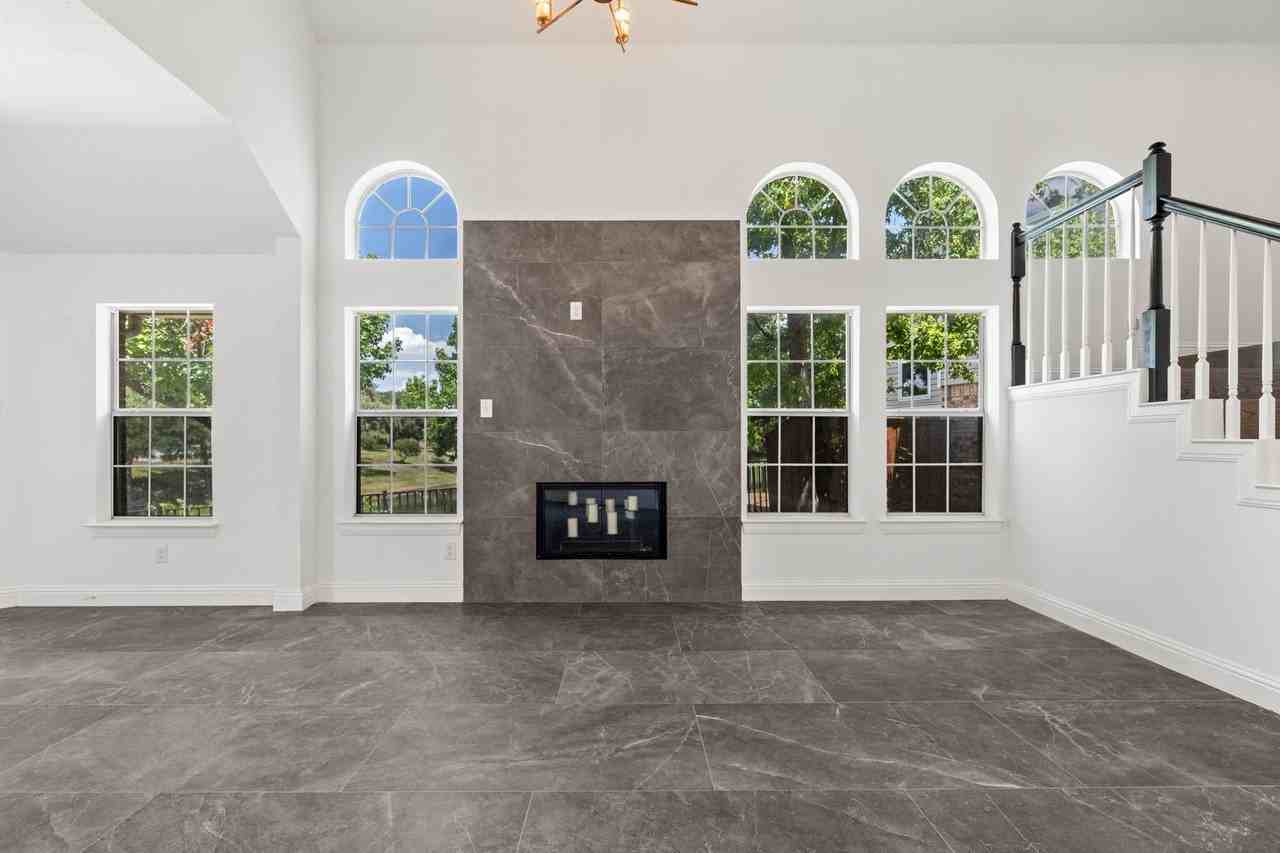 9418 Blue Jay Way - Photo 4 of 40