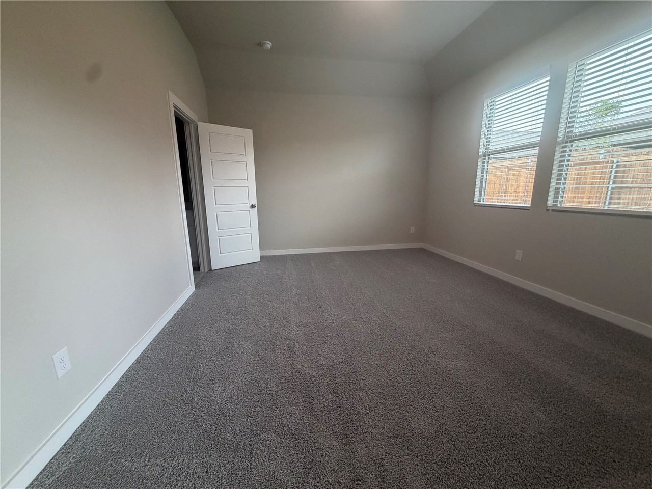 810 Knox River Dr - Photo 5 of 11