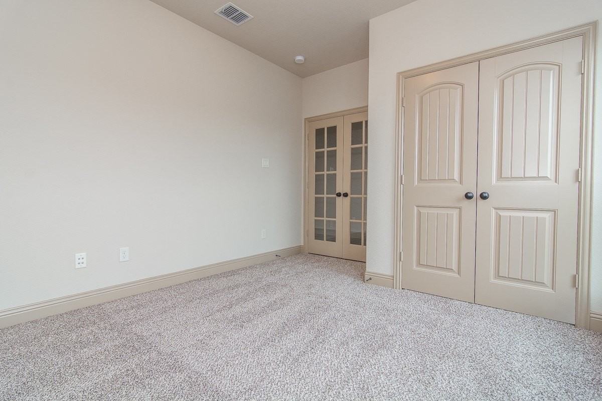 3123 Clear Springs Dr - Photo 4 of 14