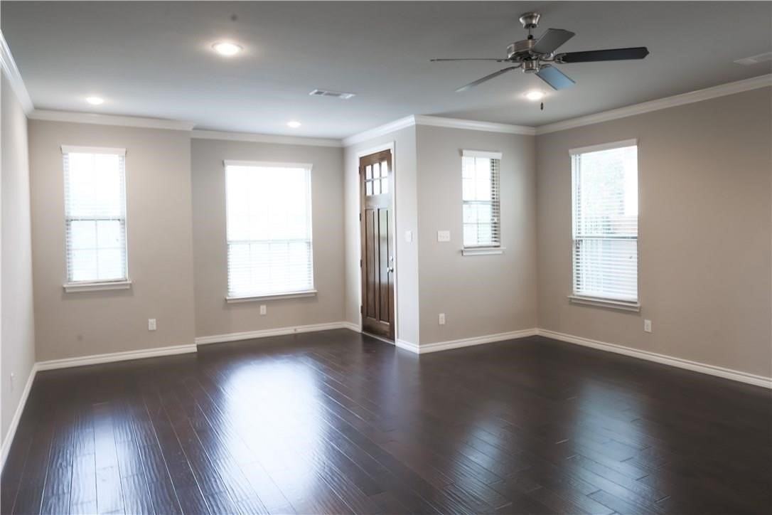 2605 Mccart Ave - Photo 3 of 29