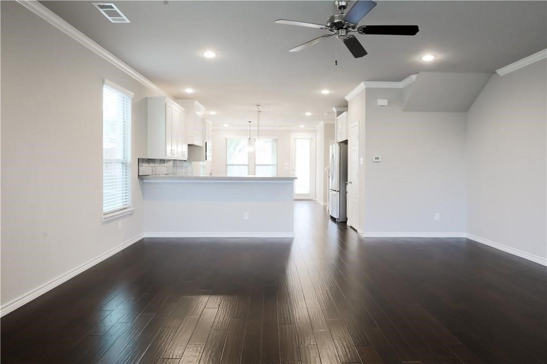 2605 Mccart Ave - Photo 5 of 29