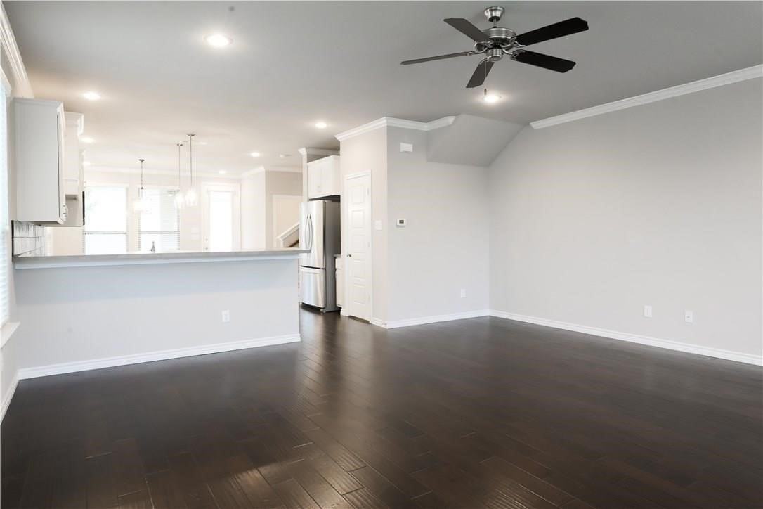 2605 Mccart Ave - Photo 6 of 29
