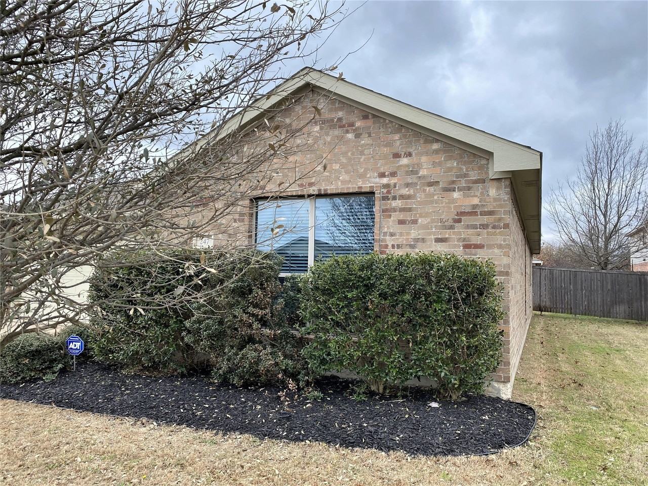247 Pine Crest Dr - Photo 3 of 23