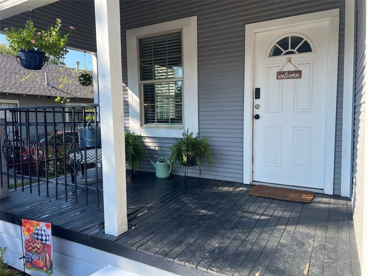 3227 Avenue I - Photo 5 of 39