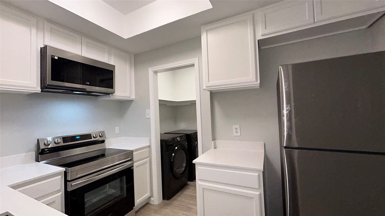 3611 W Northgate Dr #120 - Photo 6 of 17