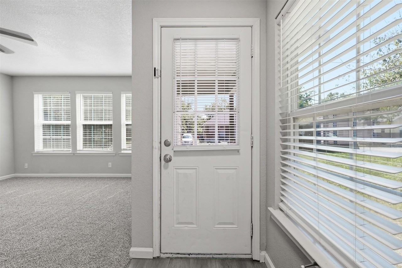 205 Olive St - Photo 2 of 26