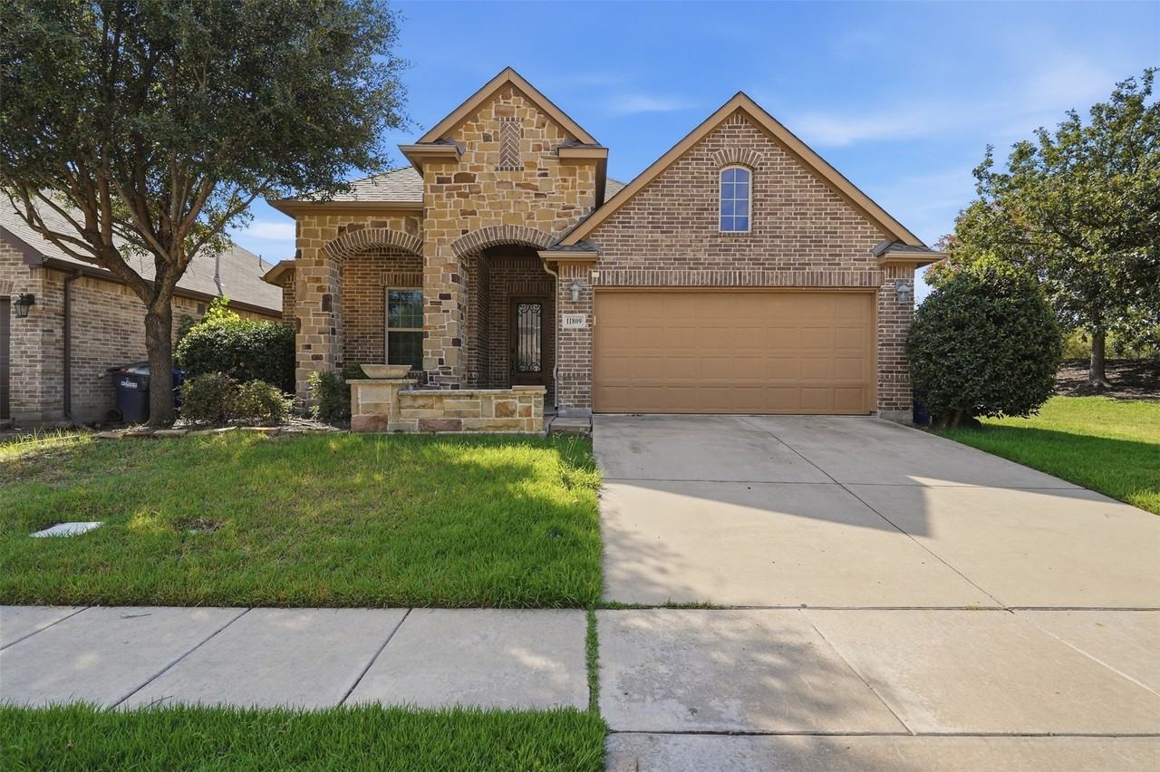 11809 Bertram Rd - Photo 2 of 37