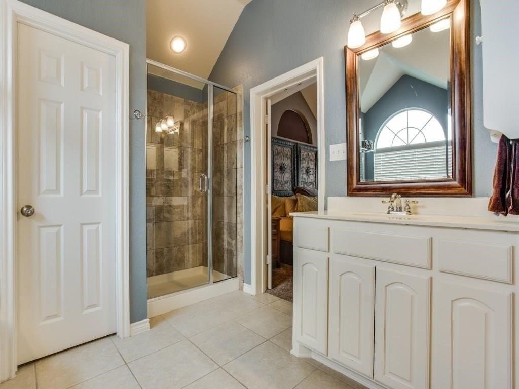 12316 Sailmaker Ln - Photo 7 of 9