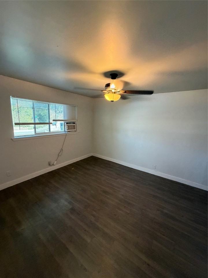 230 Starr St #101 - Photo 3 of 4
