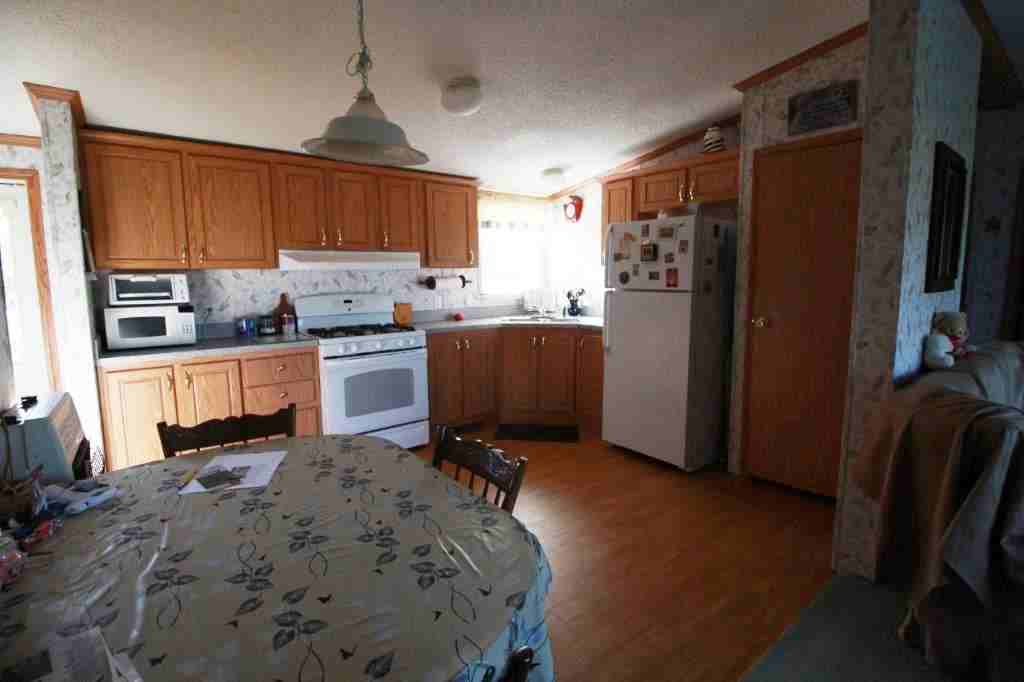 469 Spring Grove Rd - Photo 2 of 11