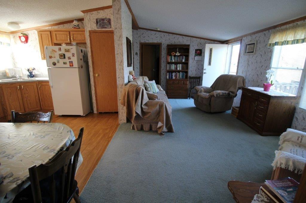 469 Spring Grove Rd - Photo 3 of 11