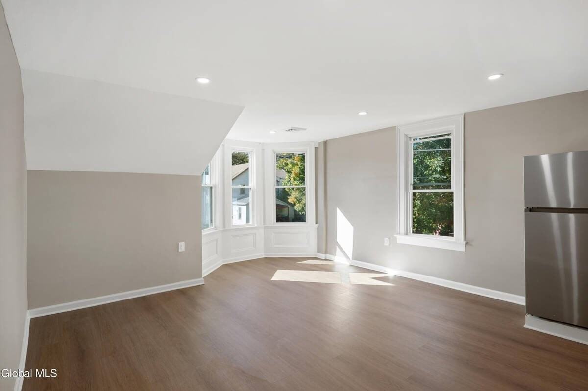 56 Van Buren St #2 - Photo 5 of 15