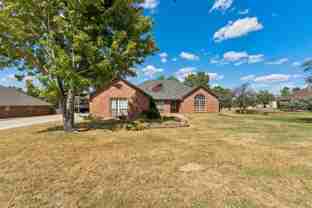 15069 Scottsdale Ln - Photo 1 of 1