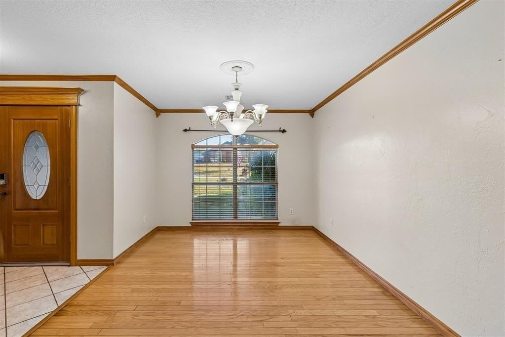 15069 Scottsdale Ln - Photo 6 of 31