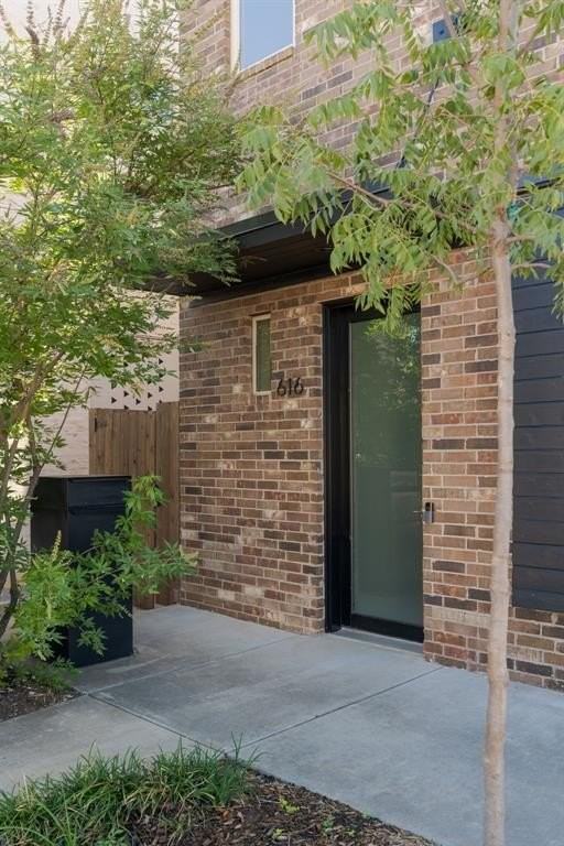 616 Nw 6th St - Photo 2 of 50