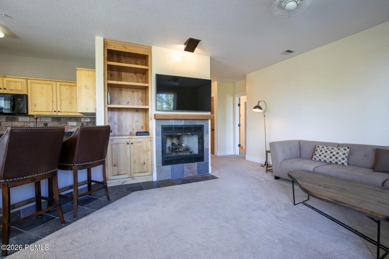 8371 Meadowview Dr #N22 - Photo 4 of 23