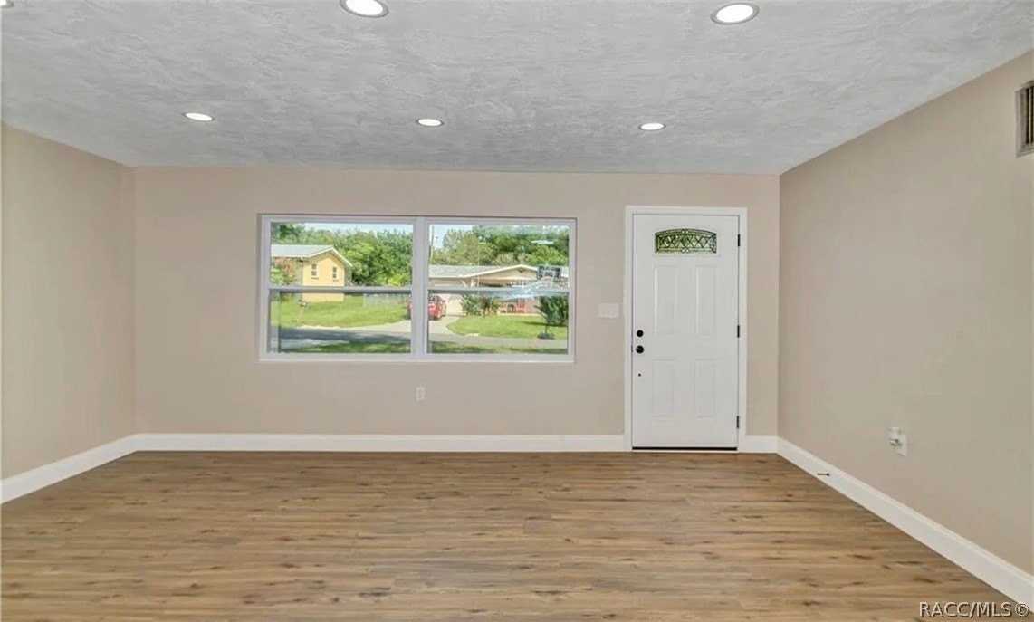 59 S Osceola St - Photo 4 of 25