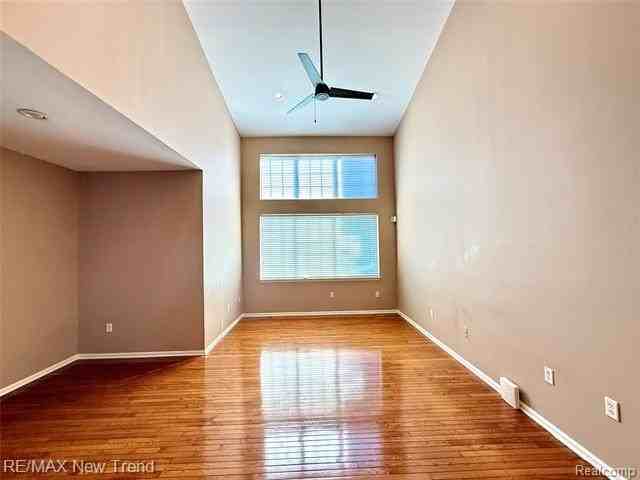 41865 Yeats Dr - Photo 3 of 19