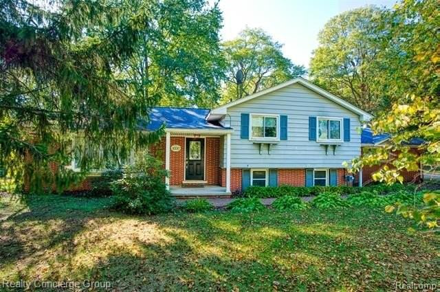 8330 Hamburg Rd - Photo 2 of 26
