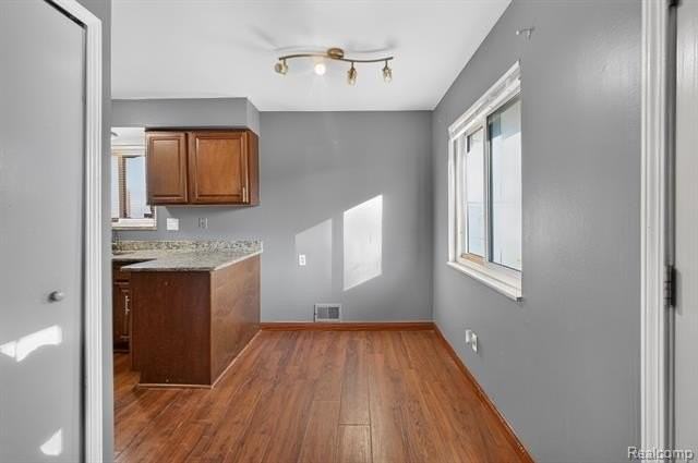 20653 Hollywood St - Photo 5 of 17