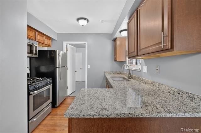 20653 Hollywood St - Photo 6 of 17