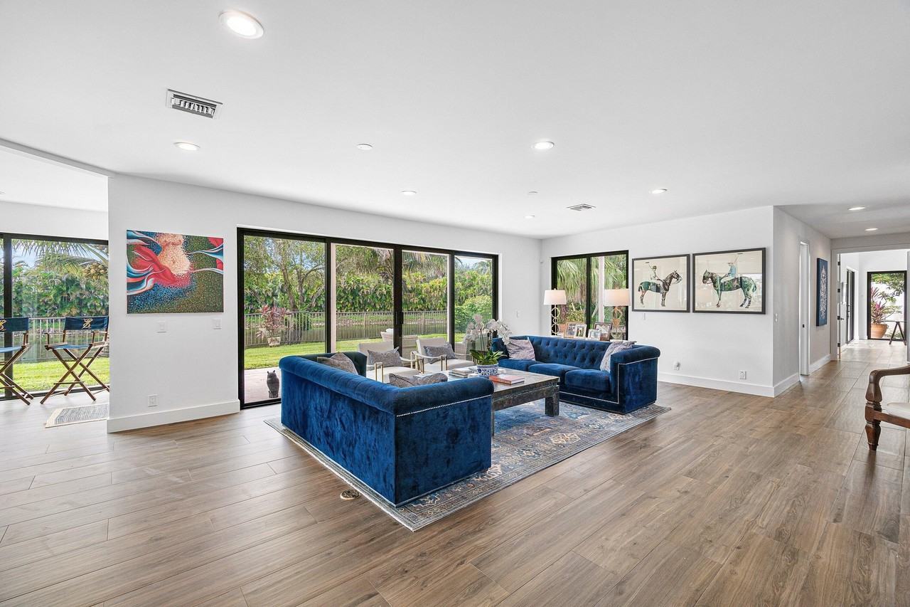 2905 Polo Island Dr - Photo 4 of 37