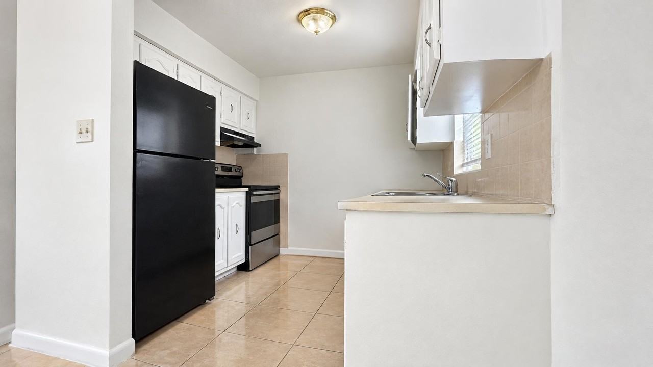 3970 Nw 31st Ter #4 - Photo 5 of 13