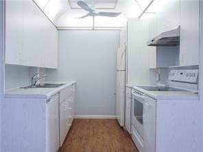 2055 Ainslie D #2055 - Photo 4 of 22