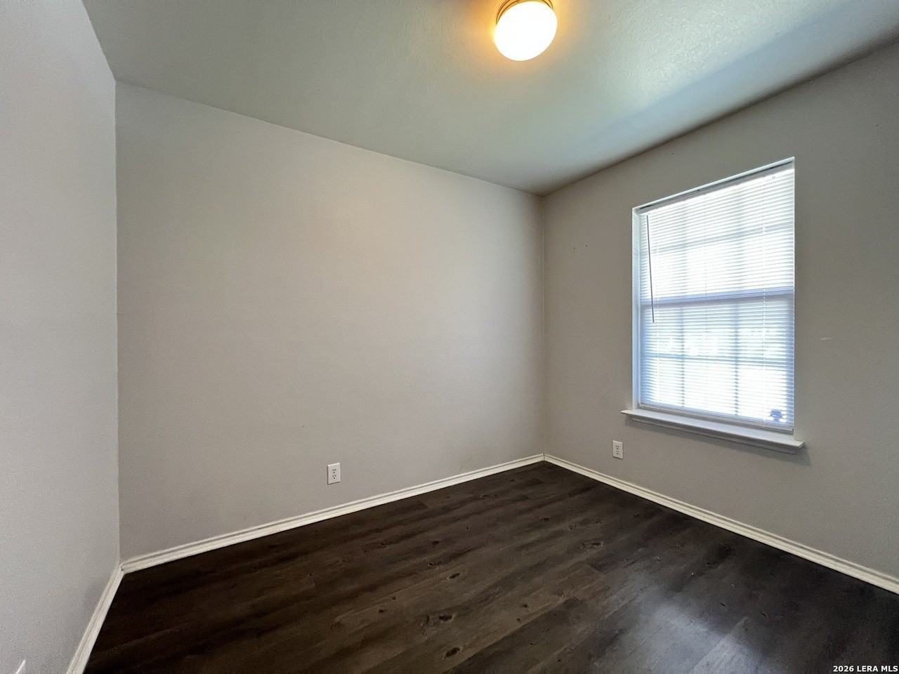 10618 N Shaenridge - Photo 5 of 23
