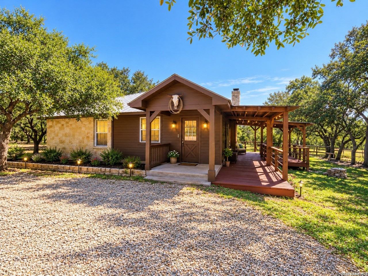 1007 Encanto Way - Photo 2 of 15