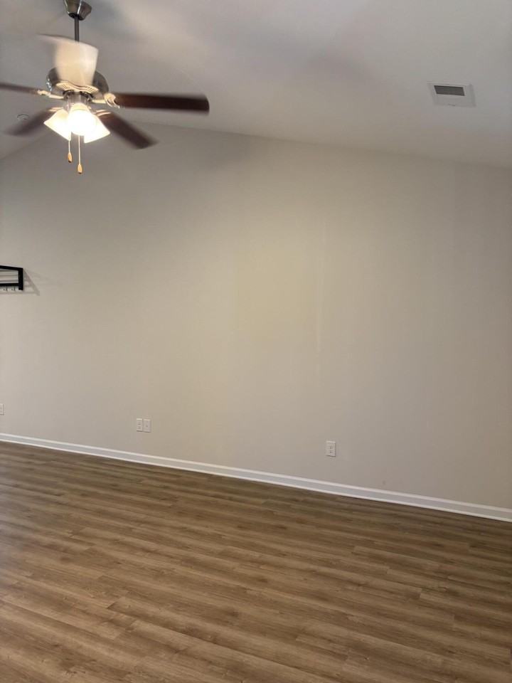2185 Stillpointe Dr - Photo 4 of 40