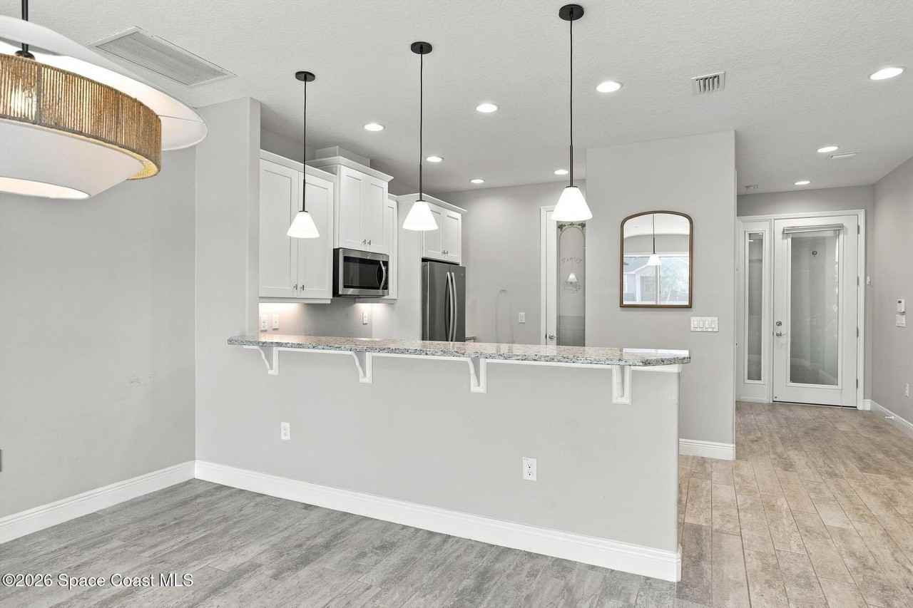 7634 Loren Cove Dr - Photo 7 of 39