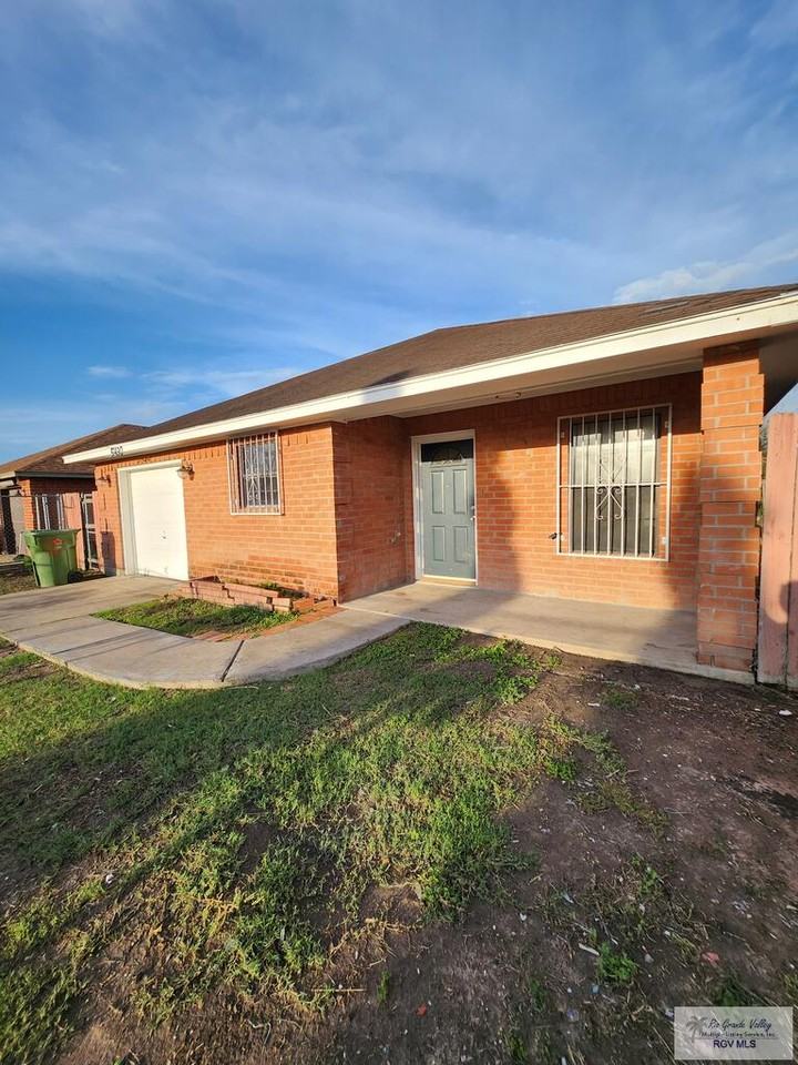 5430 Villa Del Angeles - Photo 2 of 23