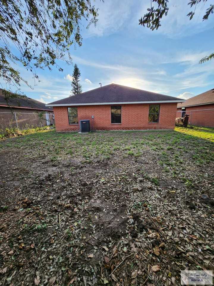 5430 Villa Del Angeles - Photo 3 of 23