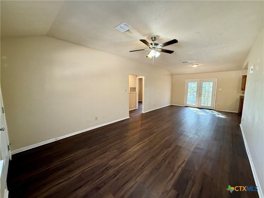 1728 Colleen Dr - Photo 4 of 21