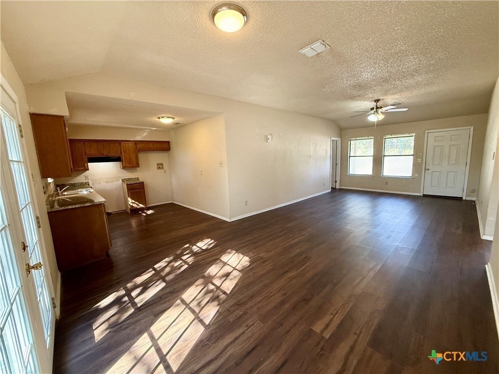 1728 Colleen Dr - Photo 6 of 21