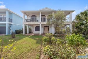 featured image of 813 N Shore Dr
